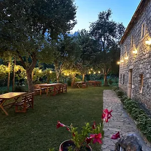  Gasthuis Bujtina Shkambi Albanië